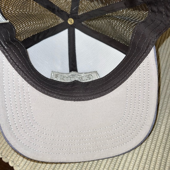 Yellowstone National park trucker hat. NWT. - Picture 4 of 6